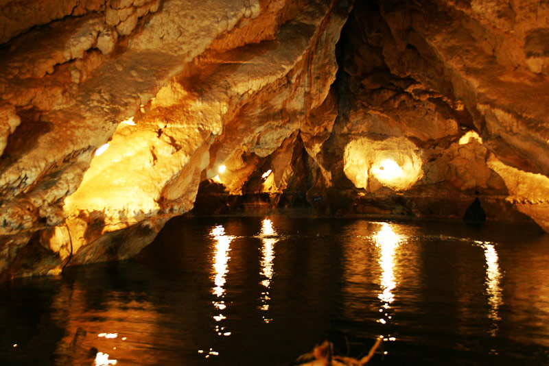 غار تاریخی سهولان
