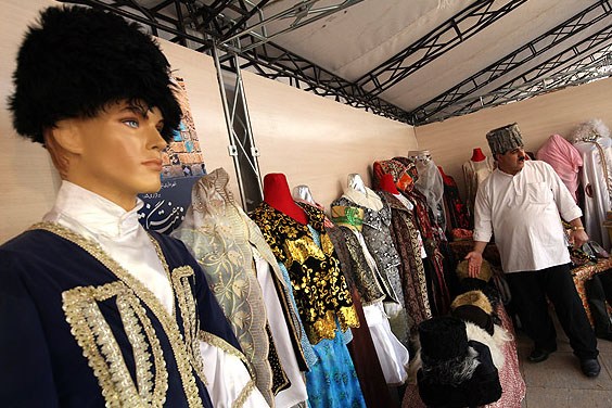 لباس محلی مردمان آذربایجان غربی